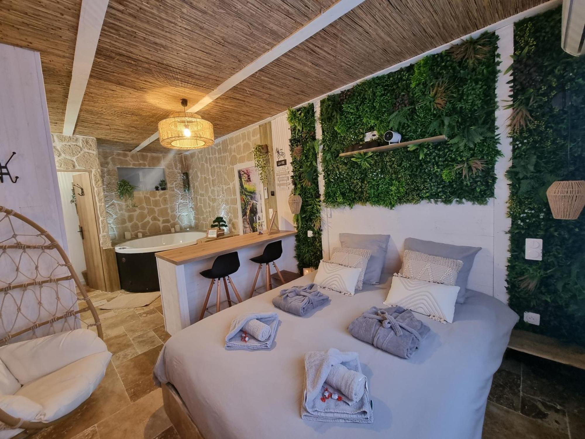 Les Spas De La Mer, Suite & Spa, Love Room, Plein Coeur Du Grau Le Grau-du-Roi Extérieur photo